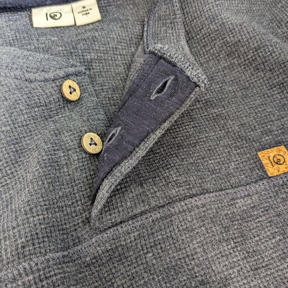 tentree Long Sleeve Waffle Henley Shirt | Heathered Blue | Small | EUC - Picture 4 of 13